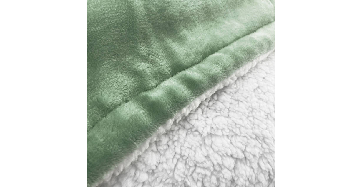 Byrklund Plaid Snowy Hug
